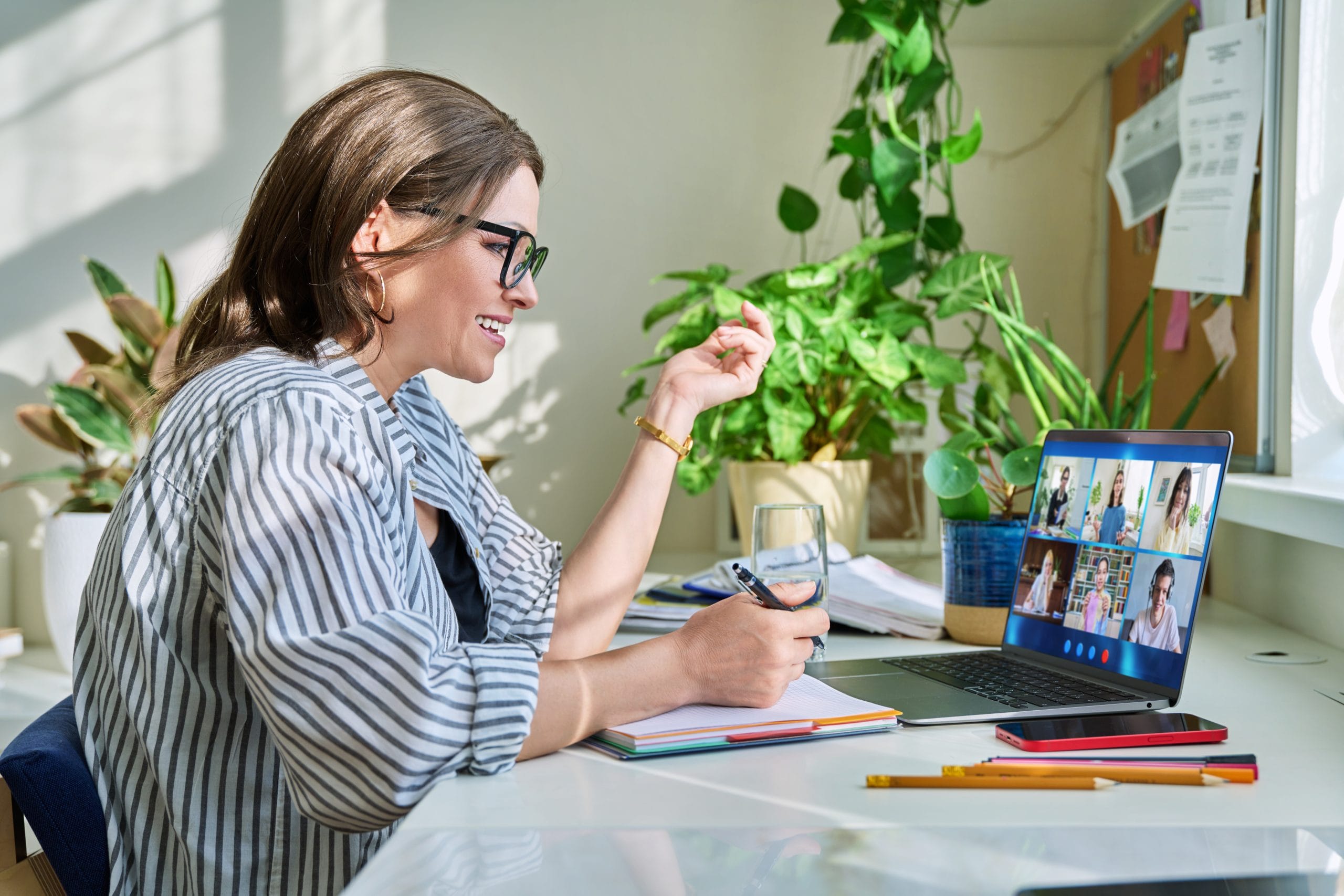 Woman takes a virtual course